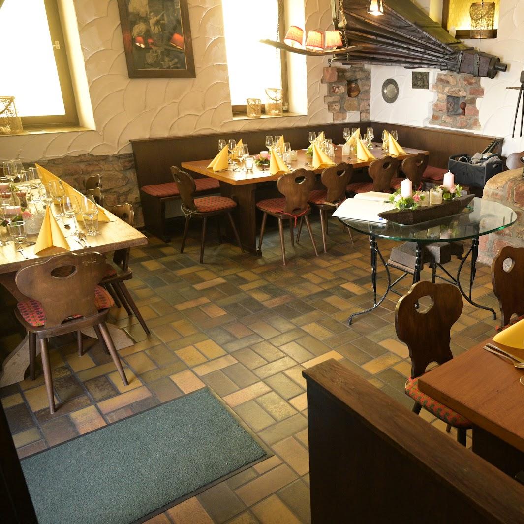 Restaurant "Weinstube Alte Schmiede" in Rhodt unter Rietburg