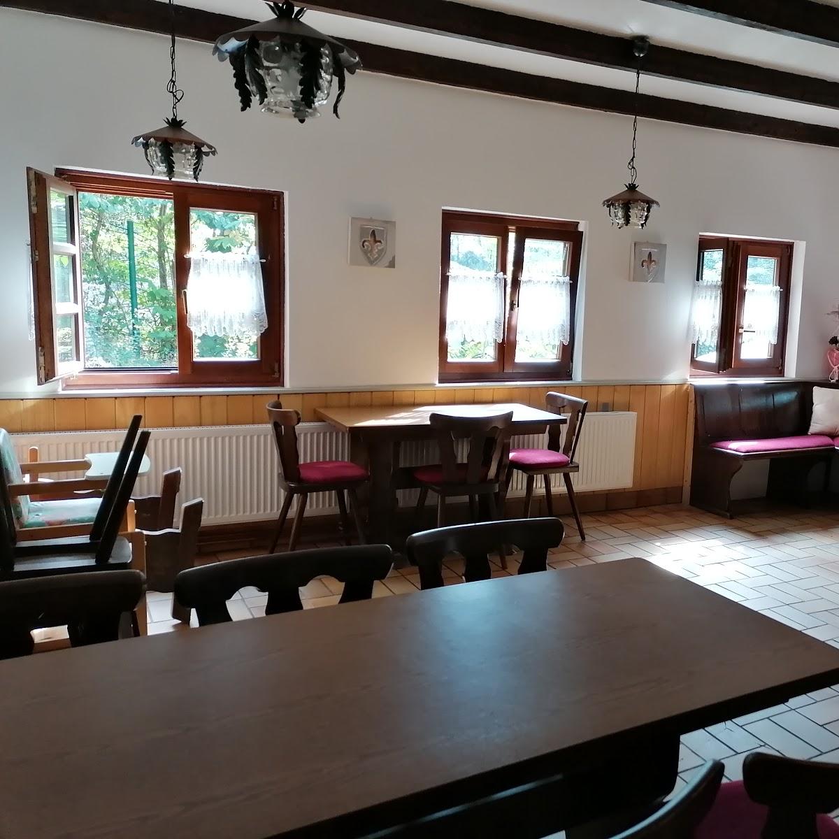 Restaurant "Rietania-Waldgaststätte" in Rhodt unter Rietburg