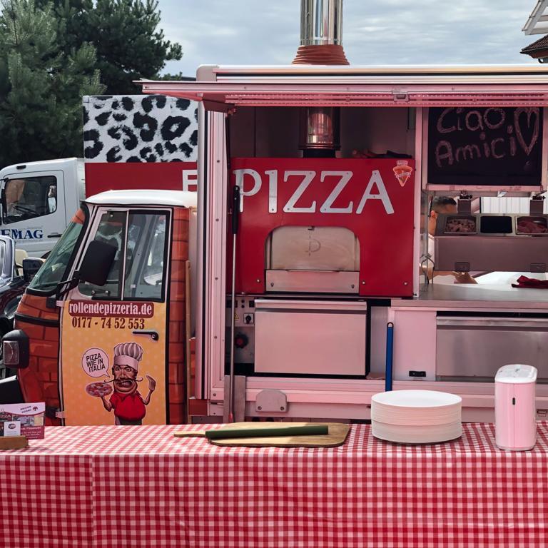 Restaurant "Rollende Pizzeria" in Nackenheim