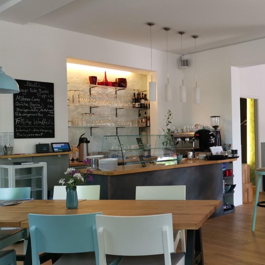 Restaurant "Café Balagan - Frühstück Kuchen Snacks Kultur Terrasse" in Barum