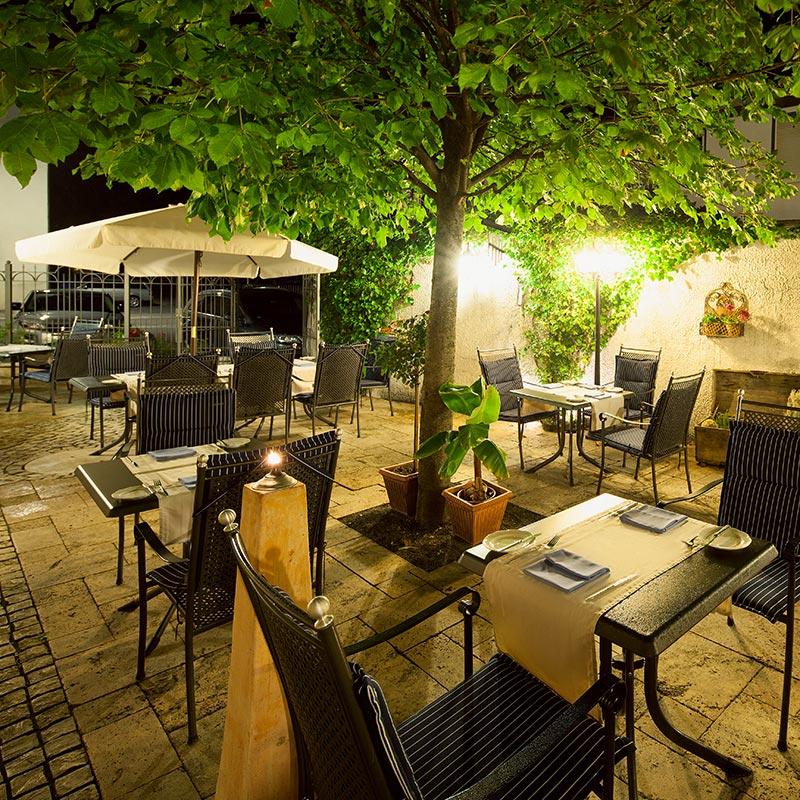 Restaurant "Zur Glocke" in  Höchstädt