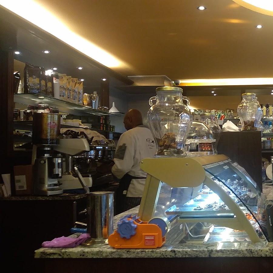 Restaurant "Eiscafé & Konditorei Capri" in Hattersheim am Main