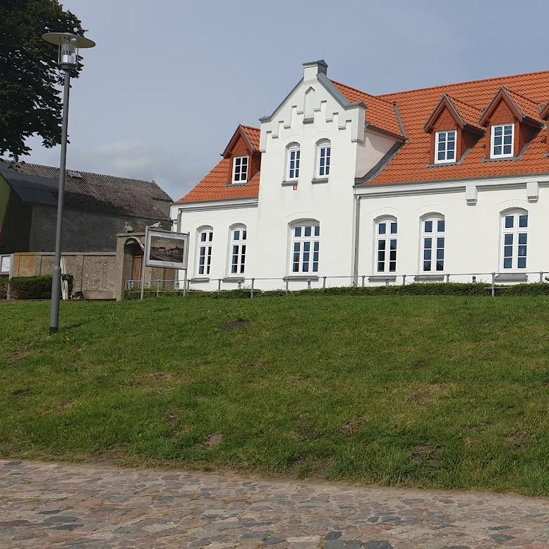 Restaurant "Hotel Zum Goldenen Anker" in Tönning