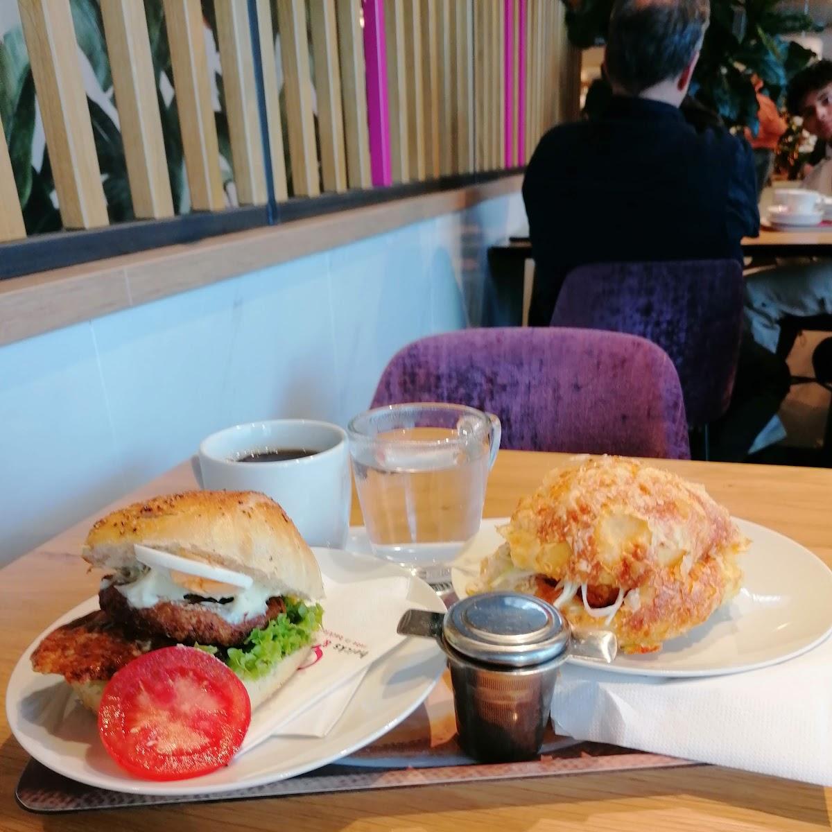 Restaurant "EAT HAPPY" in Kranenburg