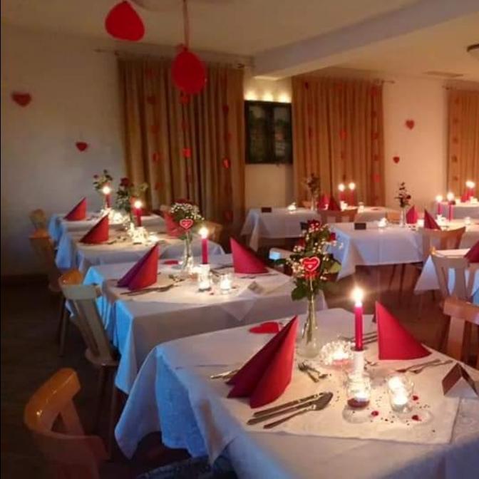 Restaurant "Gasthof zum Grünen Baum" in  Neuendettelsau