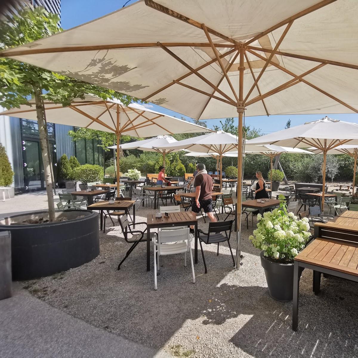 Restaurant "Jochen Schweizer Arena" in Taufkirchen