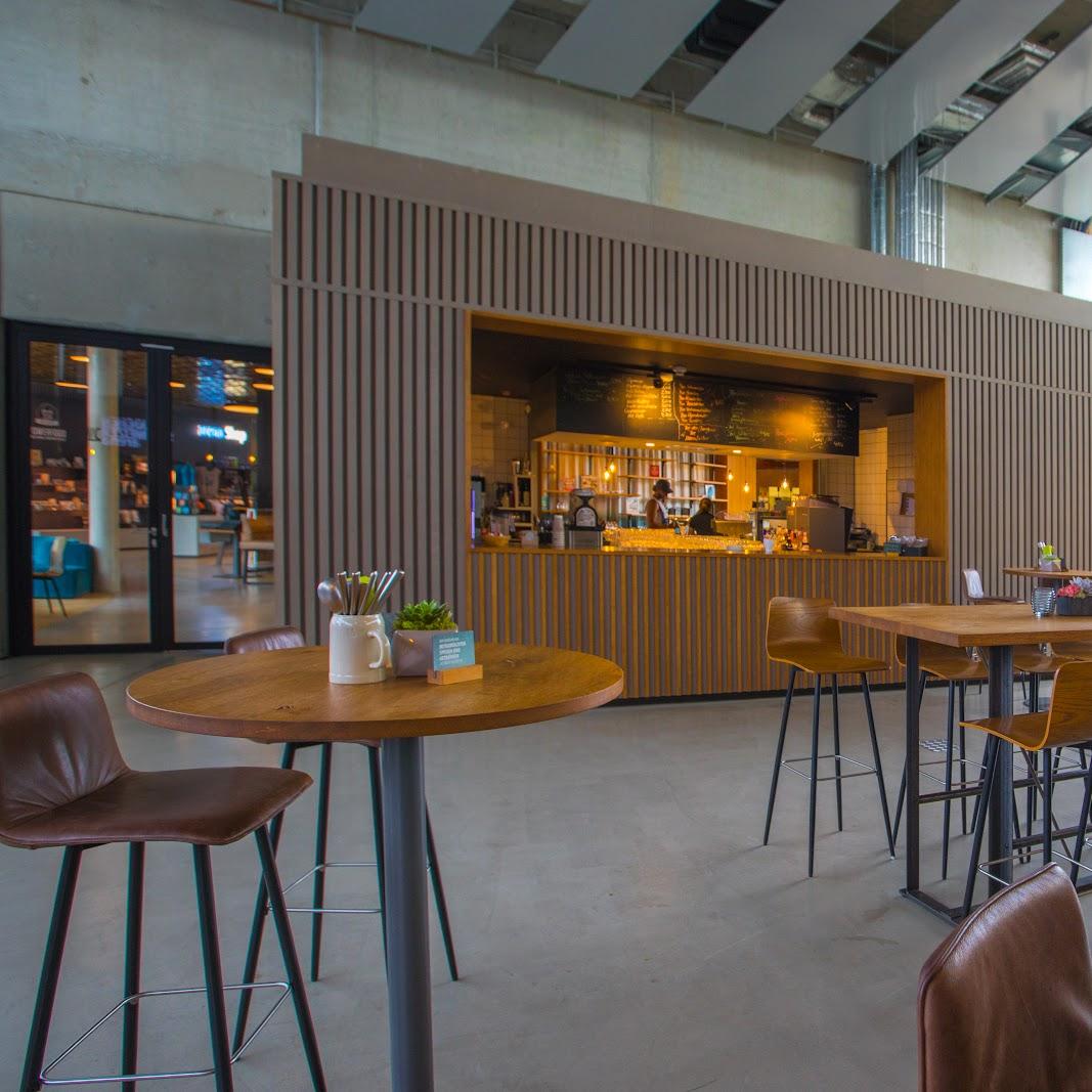 Restaurant "Jochen Schweizer Arena" in Taufkirchen