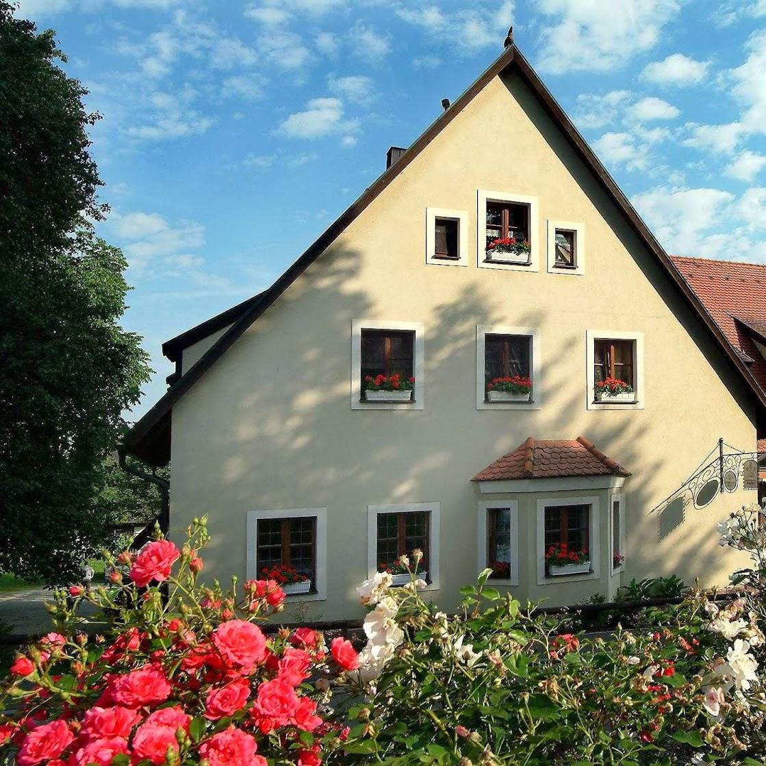 Restaurant "Gasthof Schloßbräu Lintach" in Freudenberg