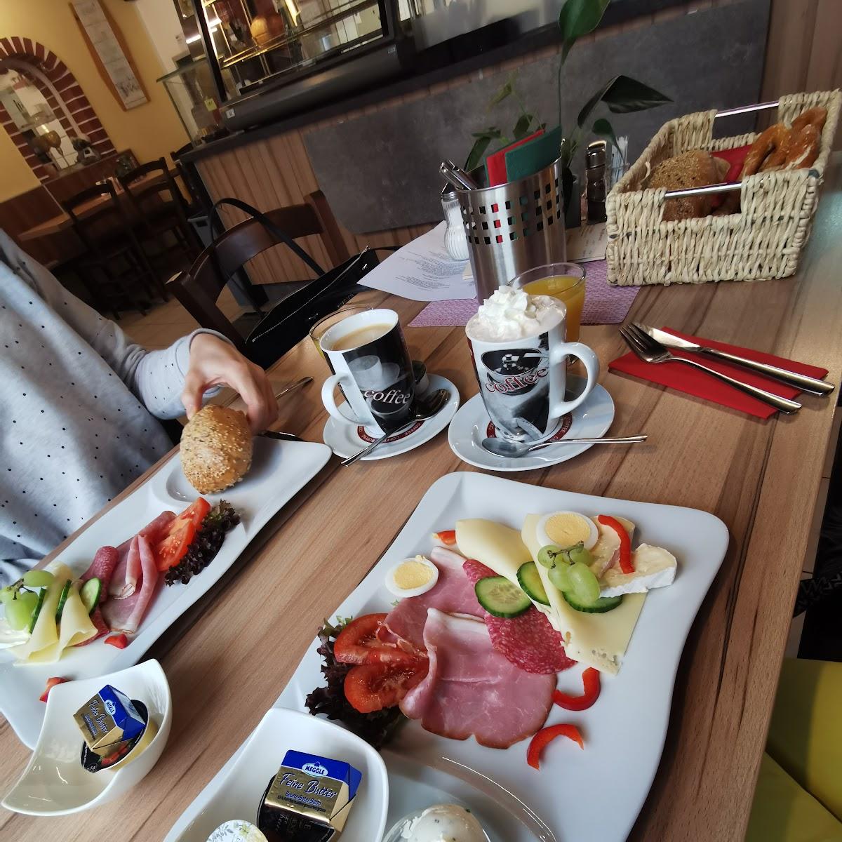 Restaurant "Bistro & Imbiss am Brunnen" in Ortenburg