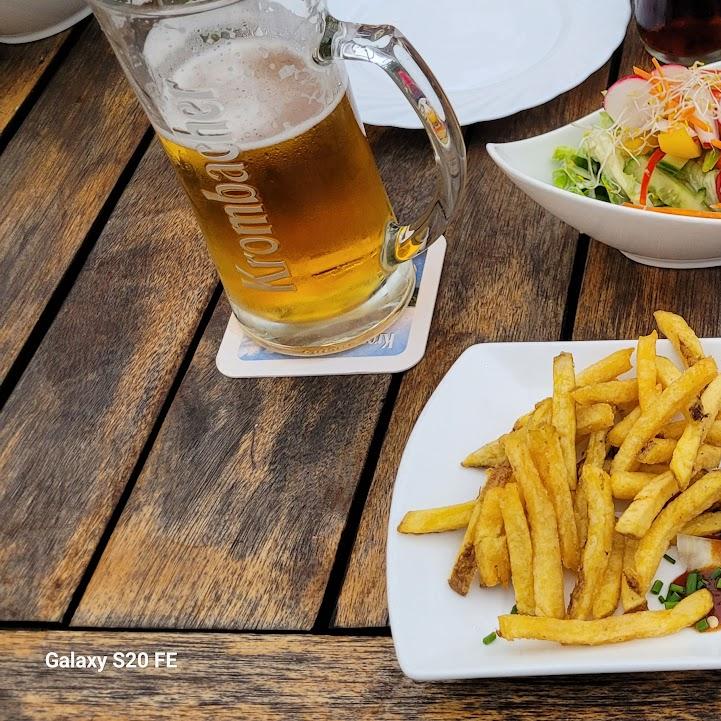 Restaurant "Zum tänzelnden Pony" in Lahntal