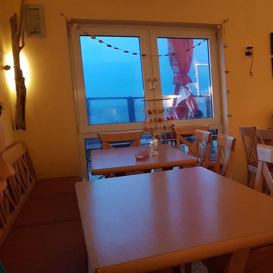 Restaurant "Strandgut Pizzeria und Cafe" in Waabs