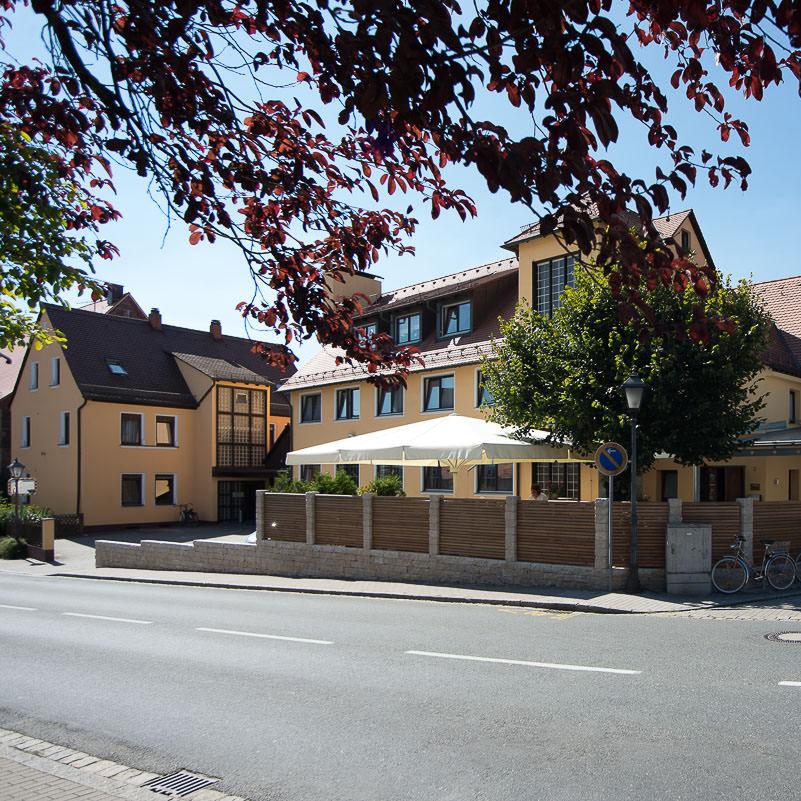 Restaurant "Hotel-Restaurant „WEISSES ROSS“" in Schwaig bei Nürnberg