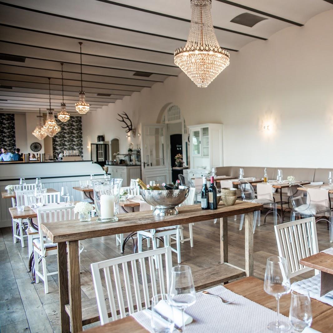 Restaurant "Die Schloßwirtschaft" in  Hehlen