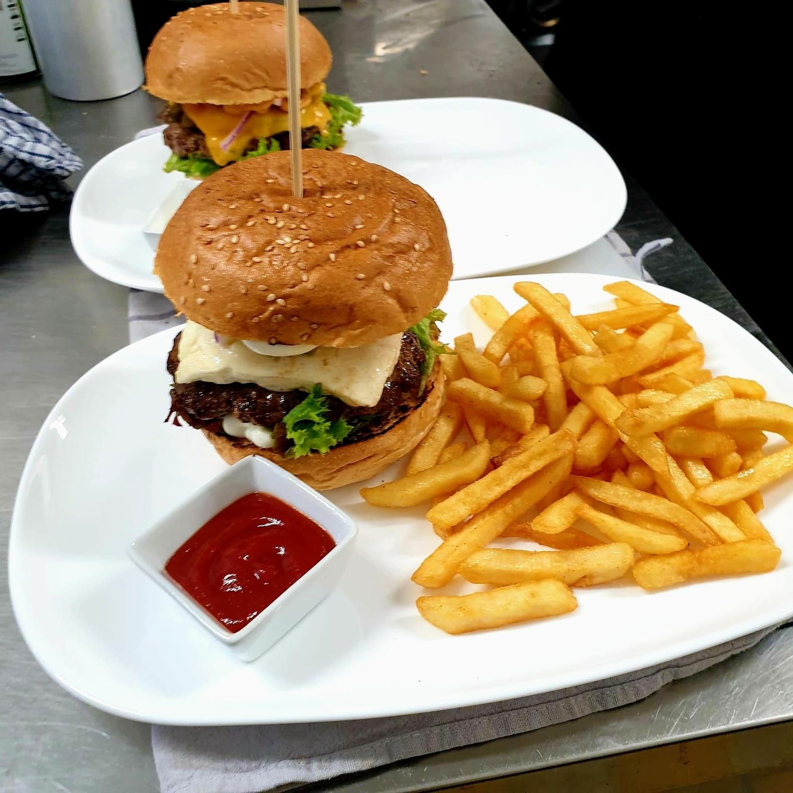 Restaurant "Mauris - Gaststätte MTSV" in Beindersheim