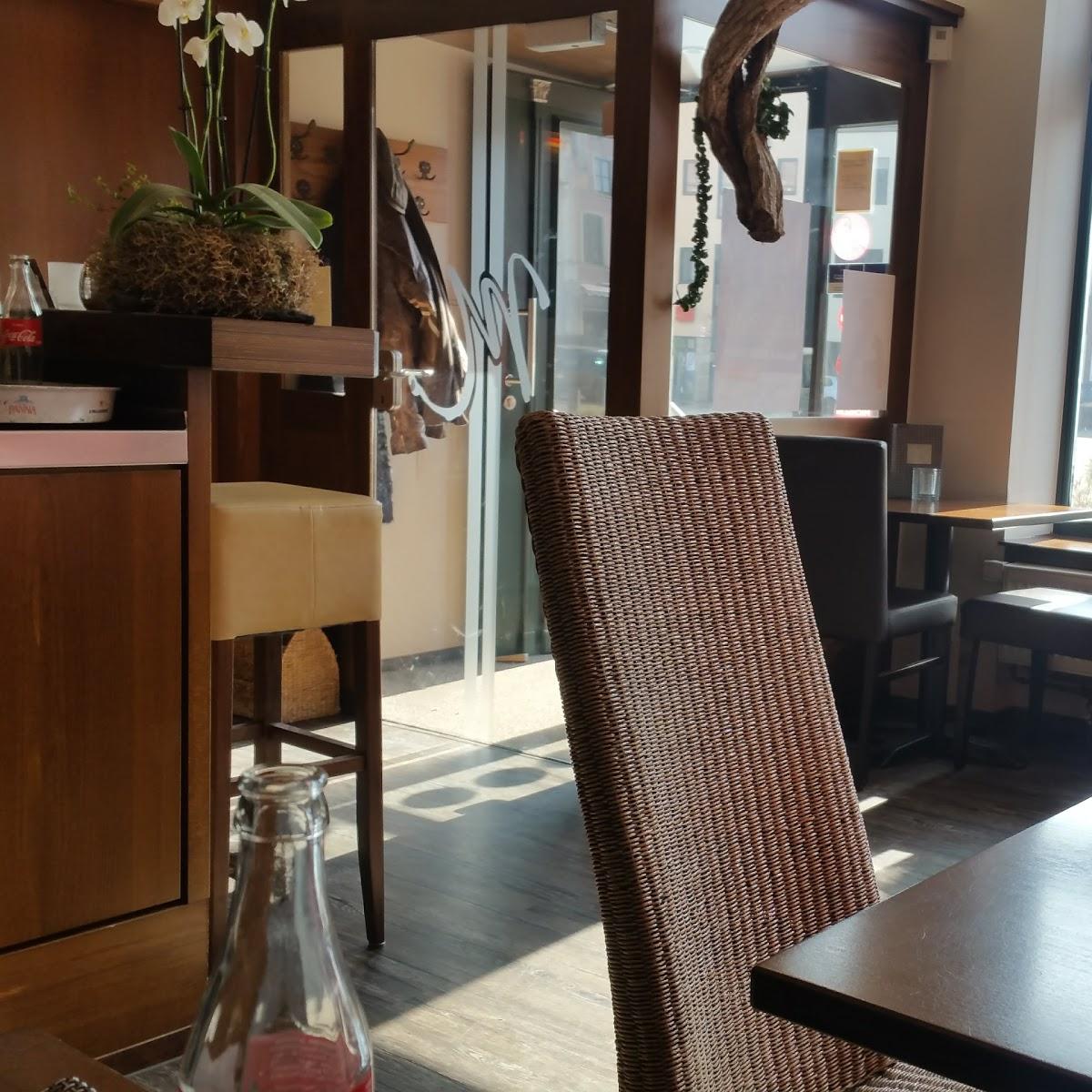 Restaurant "Cafe & Bistro Mango" in Kalkar