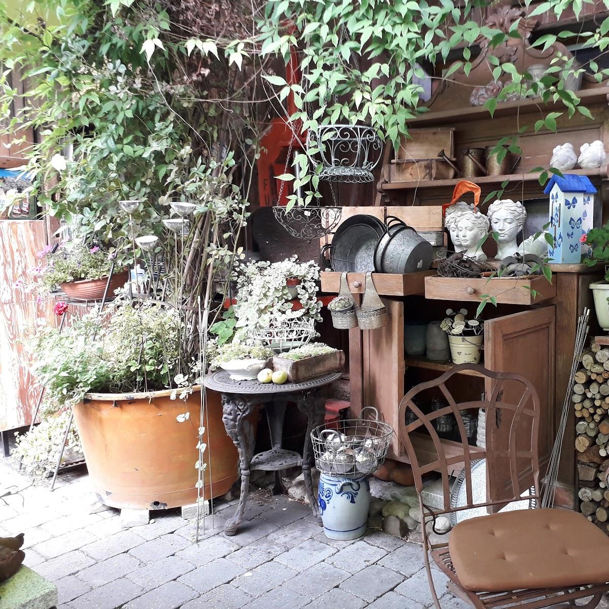 Restaurant "Künstlergarten Kaffee" in Waal