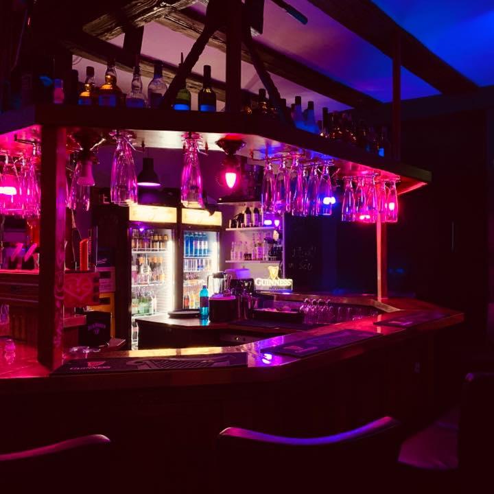 Restaurant "Schüssel - Real Music, Fresh Drinks & Pure Love" in Bad Windsheim