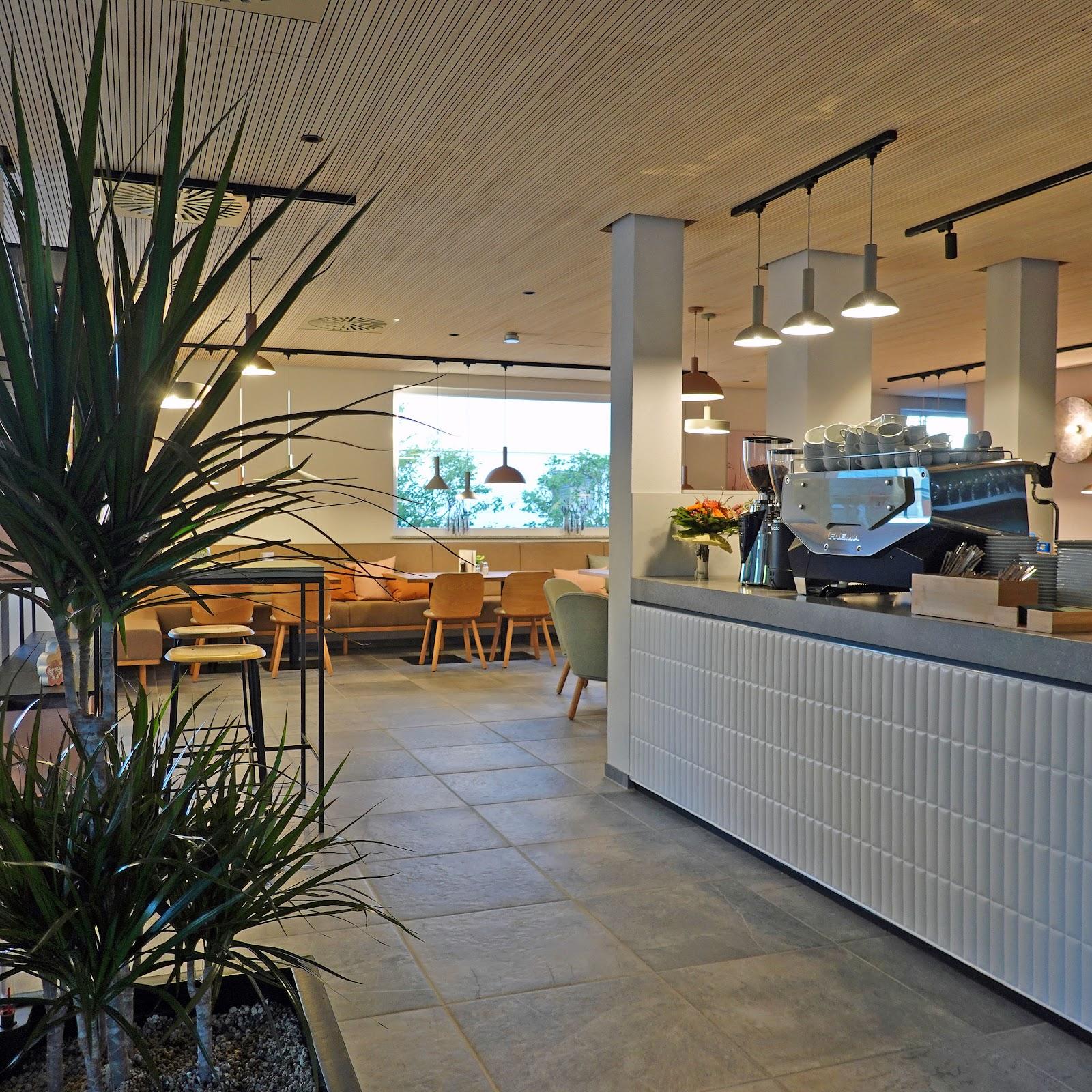 Restaurant "Cafe-Dorfmaedel" in Steißlingen