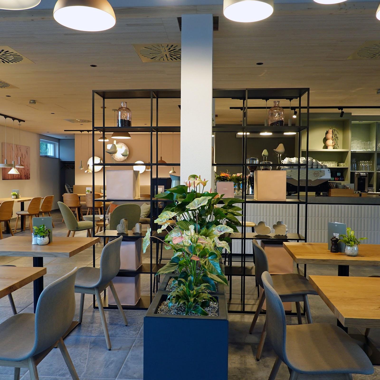 Restaurant "Cafe-Dorfmaedel" in Steißlingen