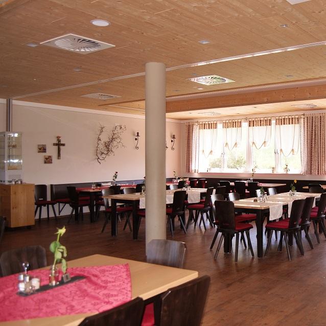 Restaurant "Wirtshaus am Helfenberg-Vereinsheim Lengenfeld" in Velburg