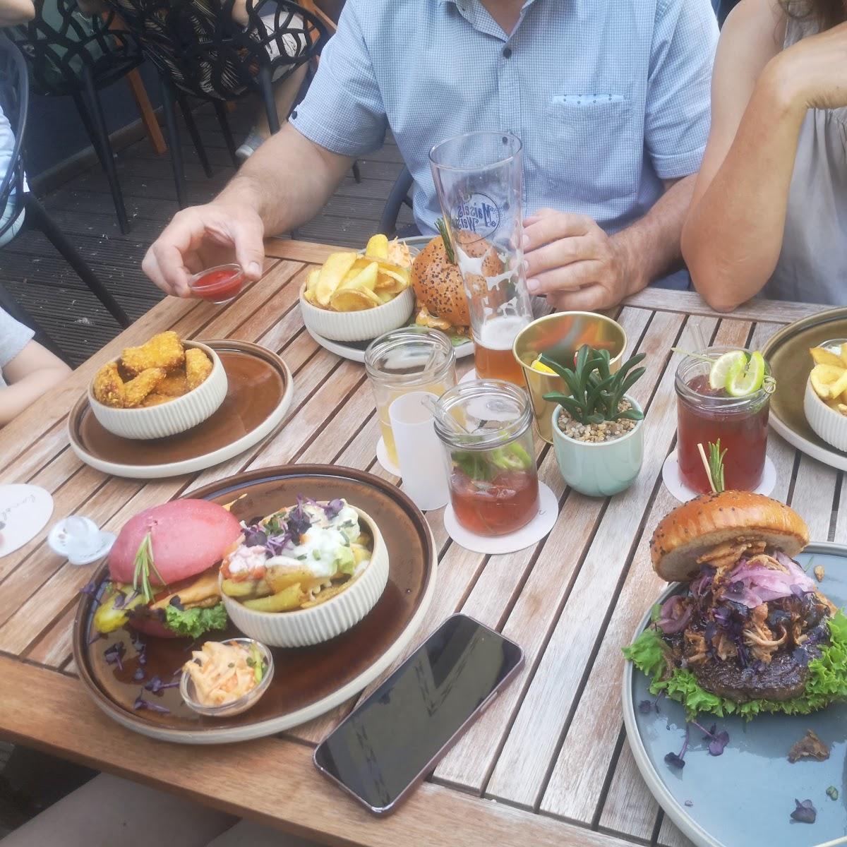 Restaurant "Hanskaschber - Cocktailbar, Burger Restaurant & Stadtstrand" in Bayreuth