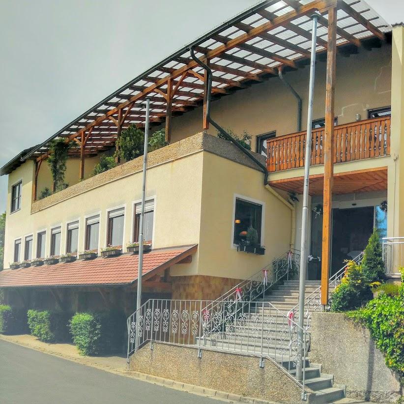 Restaurant "Landgasthof zum Erlengrund" in Emskirchen