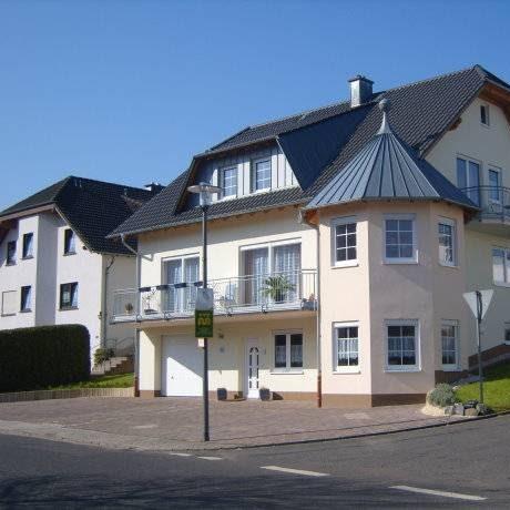 Restaurant "Weingut u. Gästehaus Menten" in Briedel - Mosel