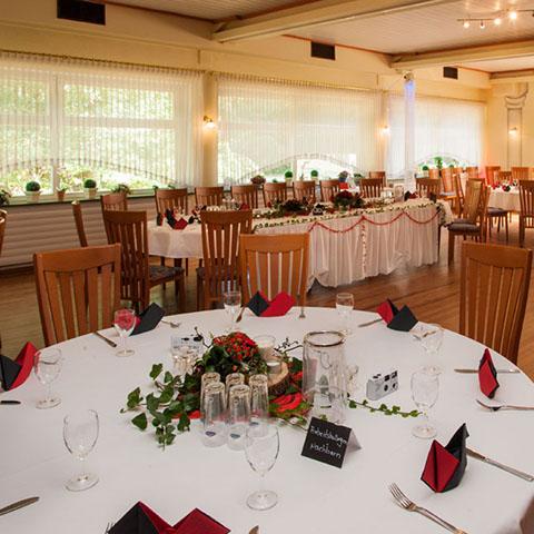 Restaurant "Waldhaus Hollsand" in Uplengen