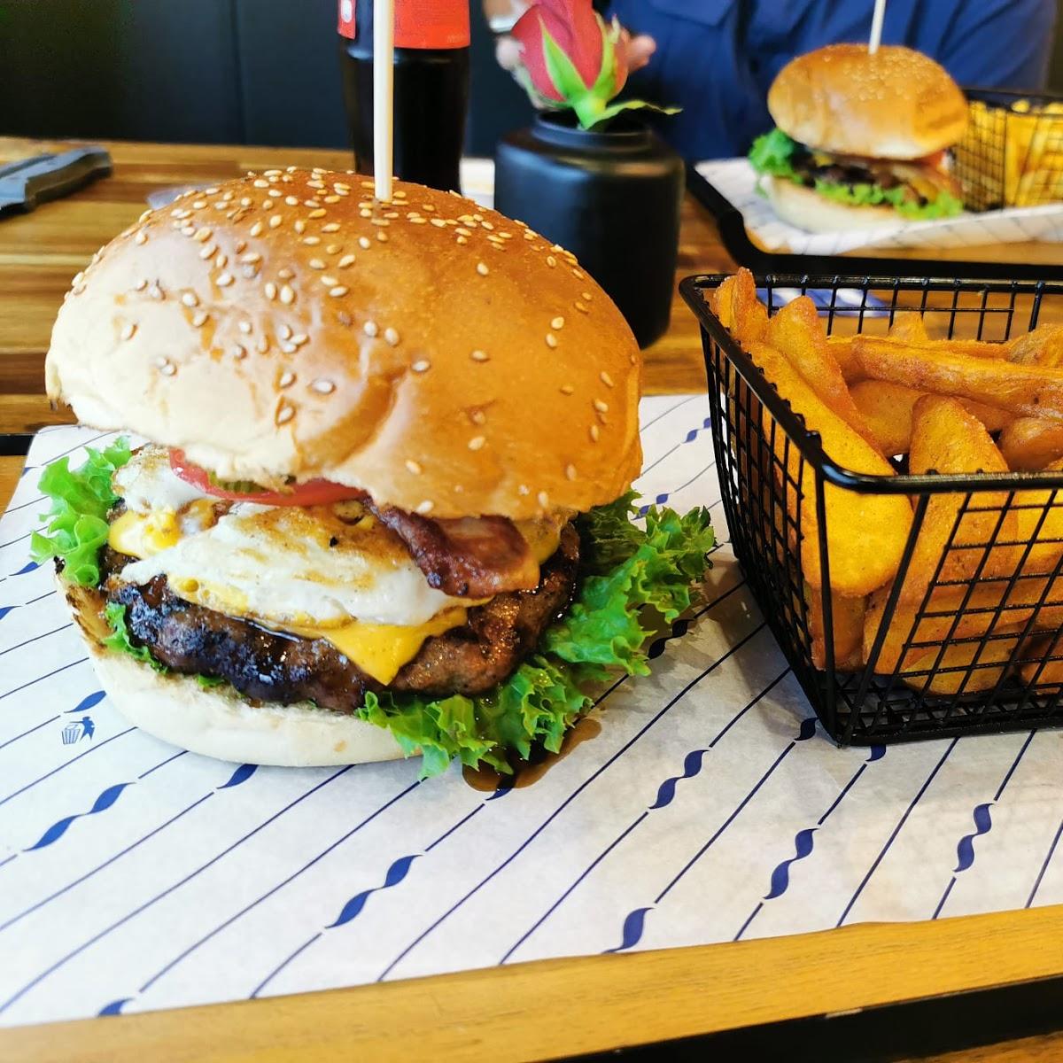 Restaurant "Burgersatt" in Düsseldorf
