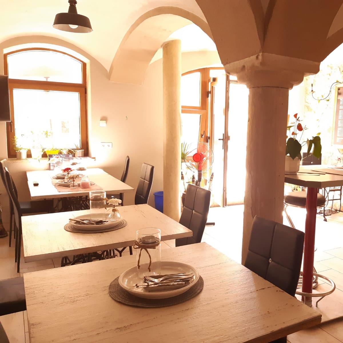 Restaurant "Mina’s Pizza" in Frohburg