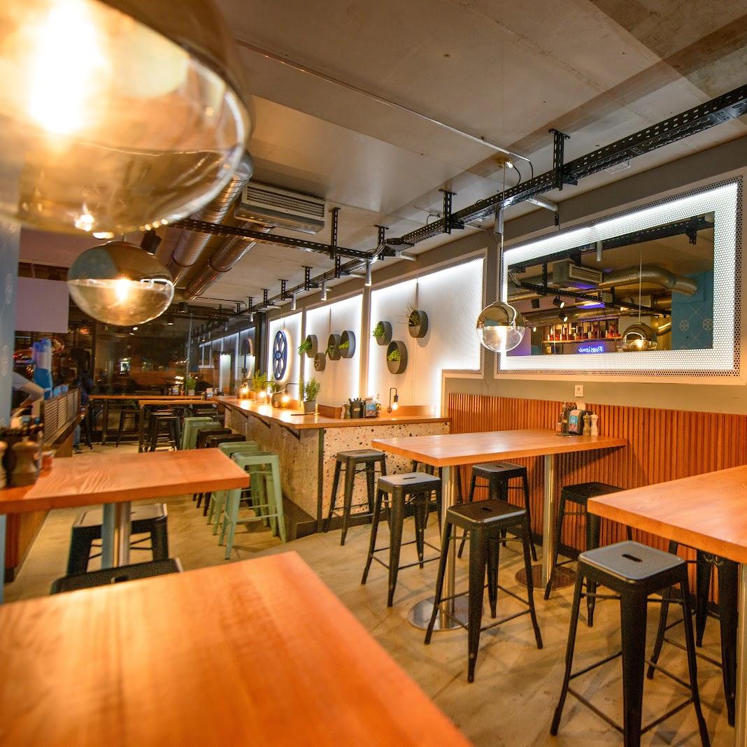 Restaurant "Papa Napoli Mainzer Landstraße" in Frankfurt am Main