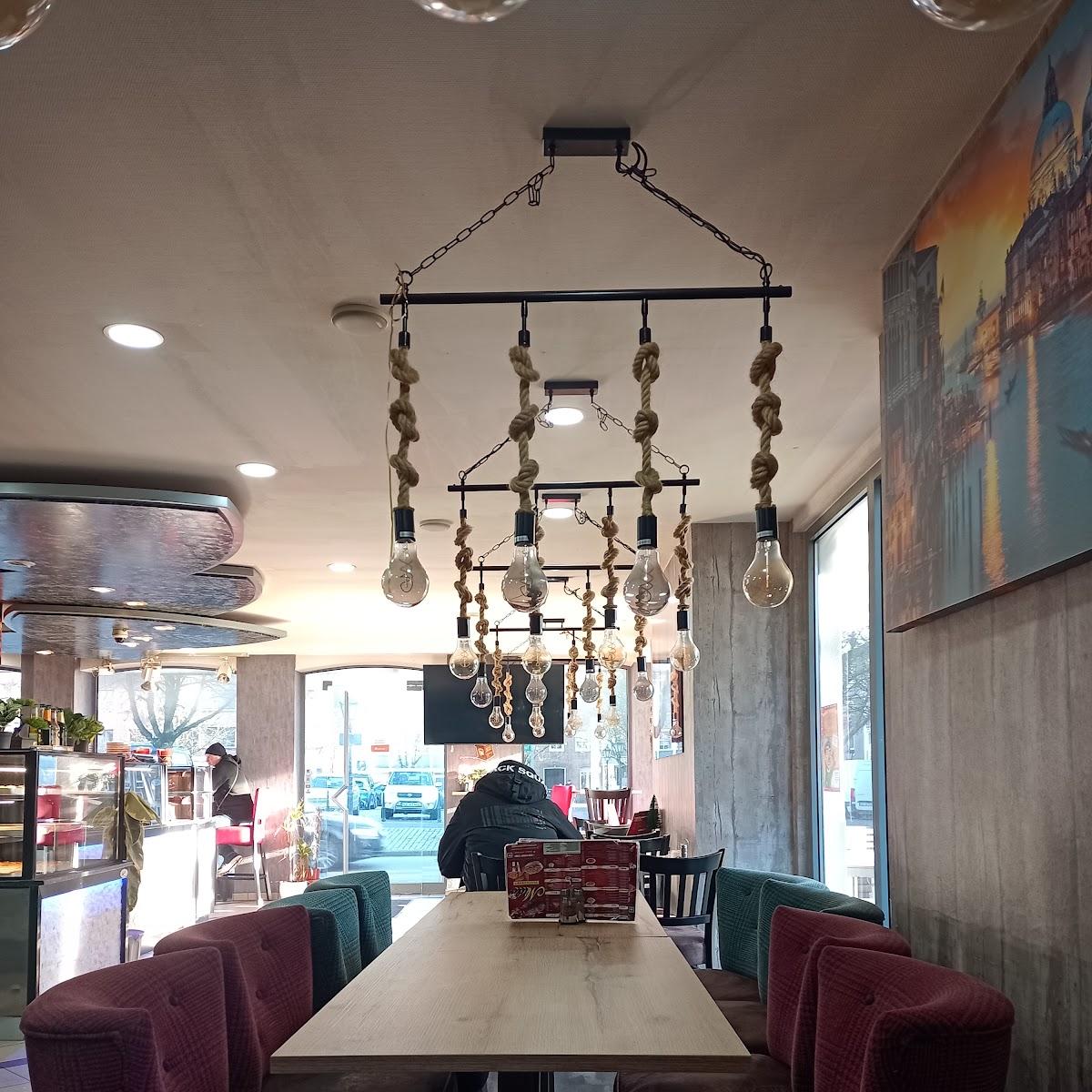 Restaurant "Mido Restaurant & Café" in Goch