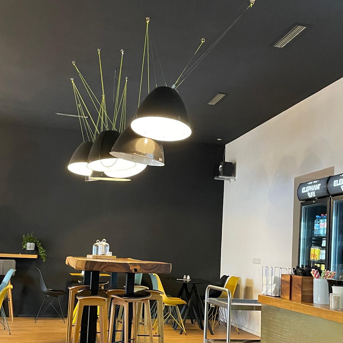 Restaurant "2 Friends - Burger & Pizza" in Berlin