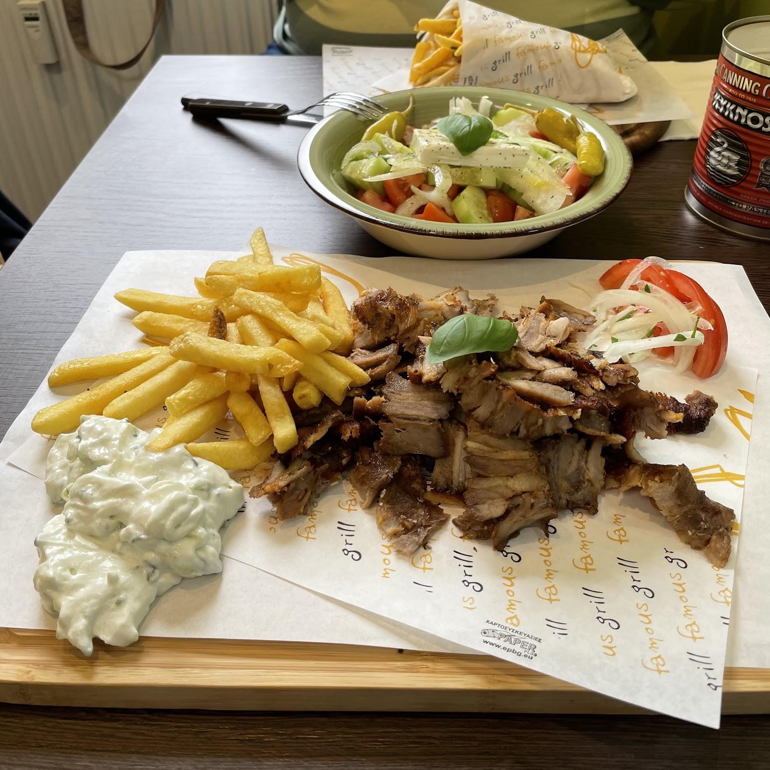 Restaurant "Souvlike & Gyros" in Düsseldorf