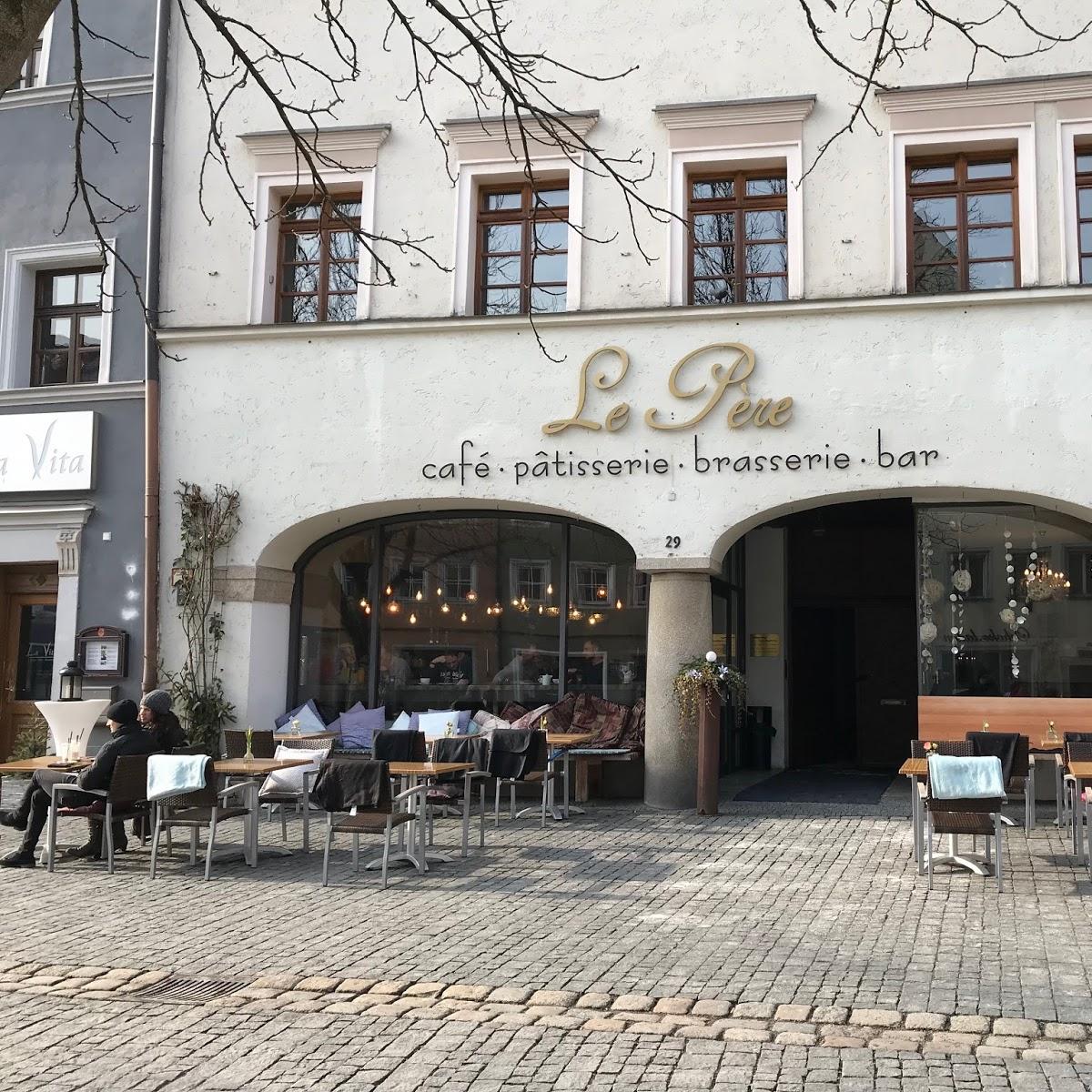 Restaurant "Café Le Père" in Weiden in der Oberpfalz