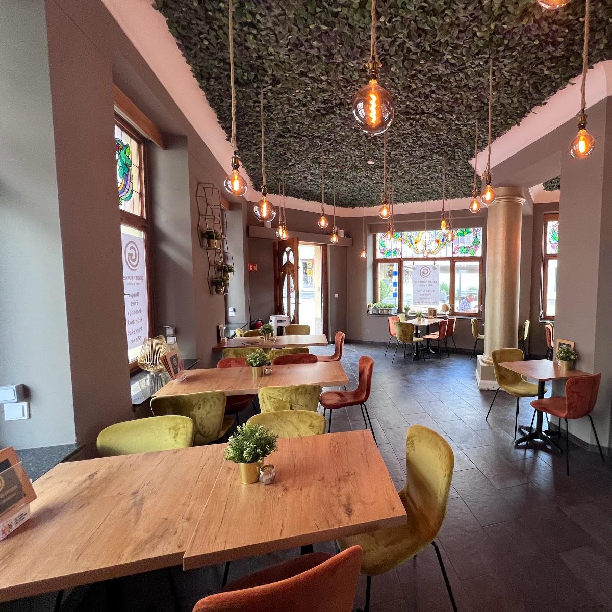 Restaurant "Golden Burger" in Wesseling