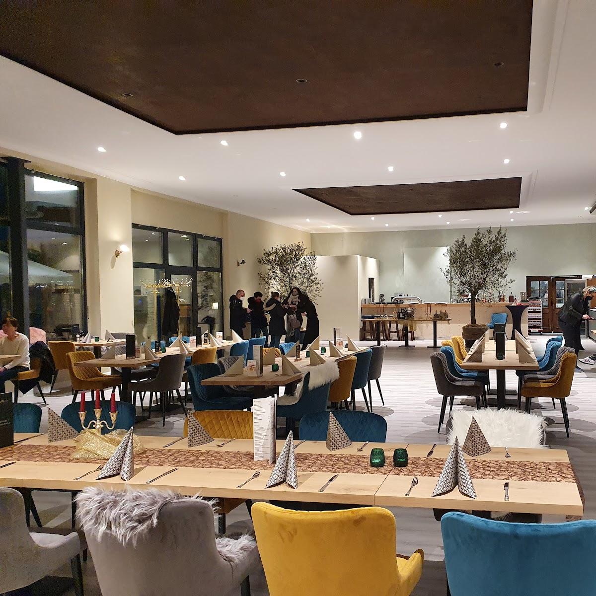 Restaurant "Famoos Restaurant" in Laatzen