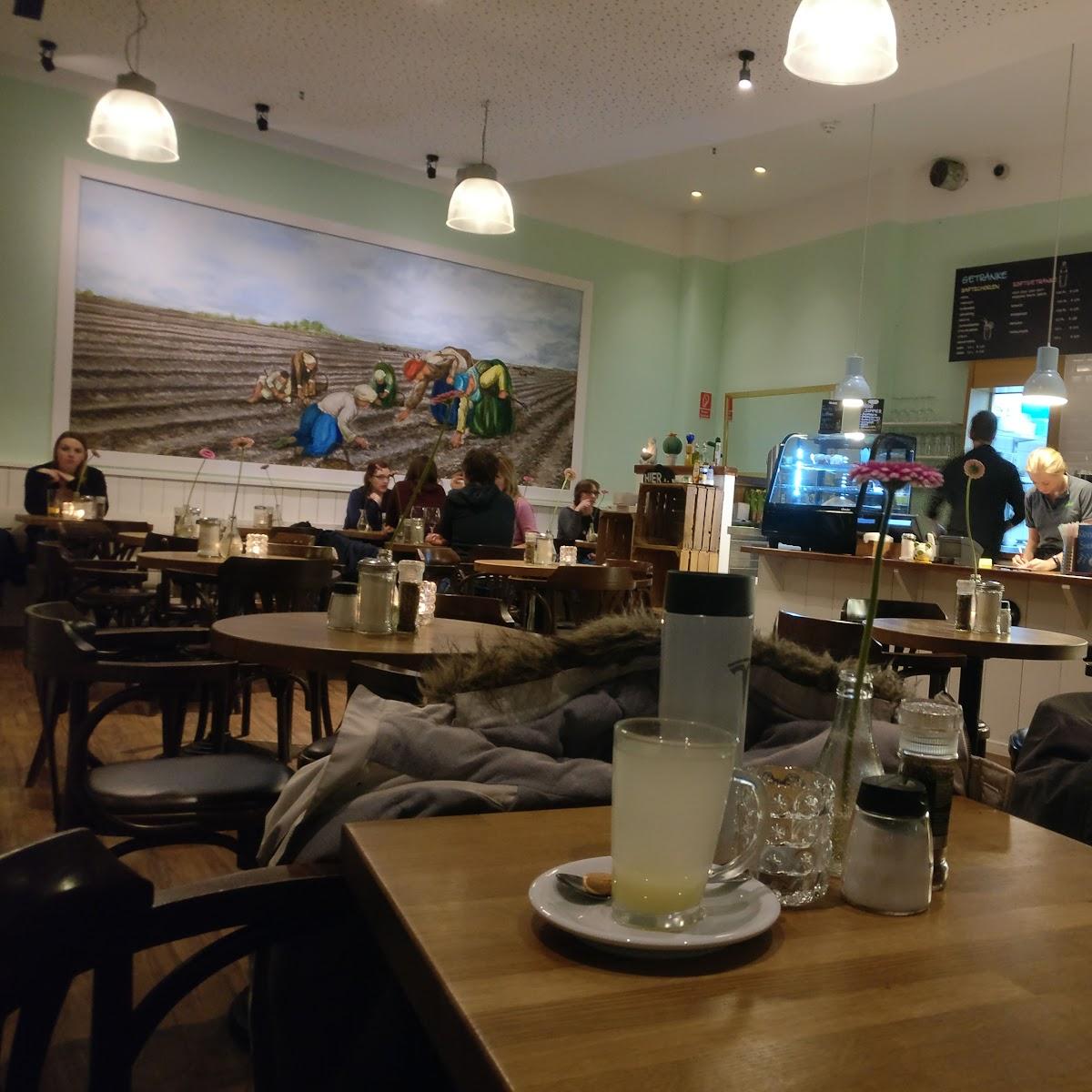 Restaurant "Café Erdapfel -" in Lübeck