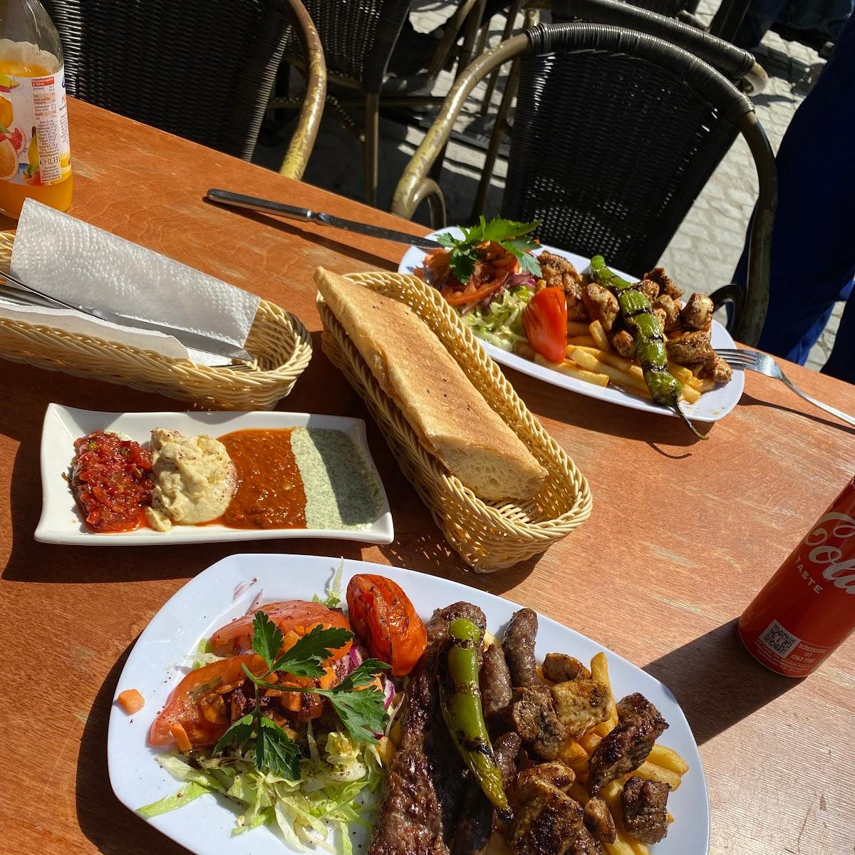 Restaurant "Köfte und Burger (Vira)" in Berlin