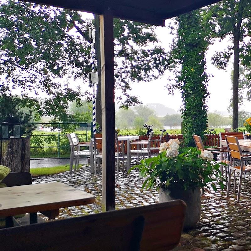Restaurant "Café Weserscheune" in Petershagen