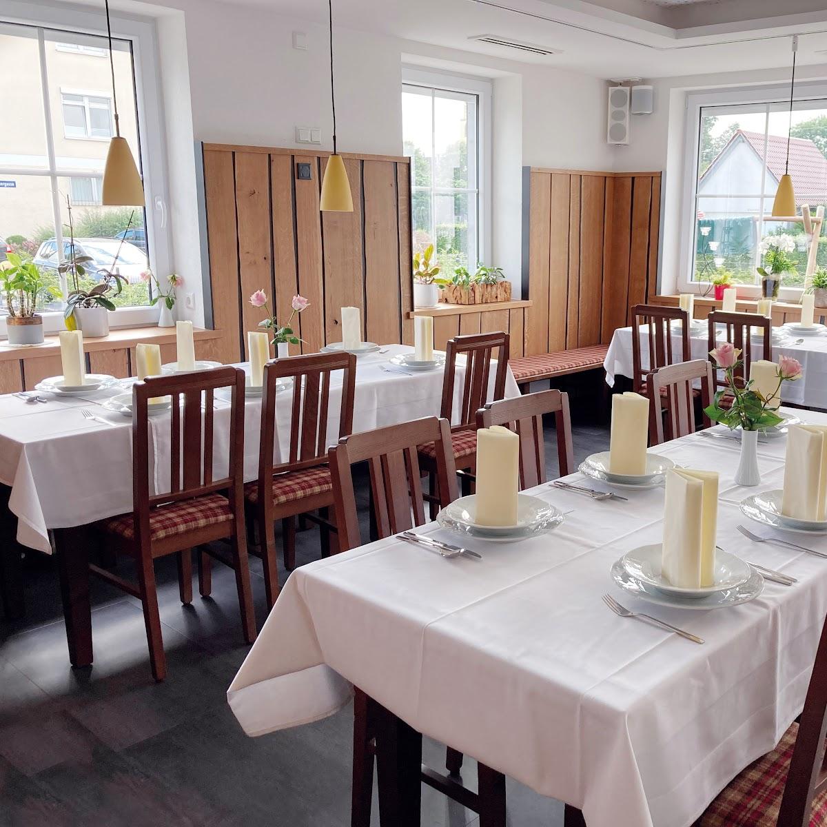 Restaurant "Platzwirt  | Gastwirtschaft | Komfortzimmer | Tagungsräume" in Unterschneidheim