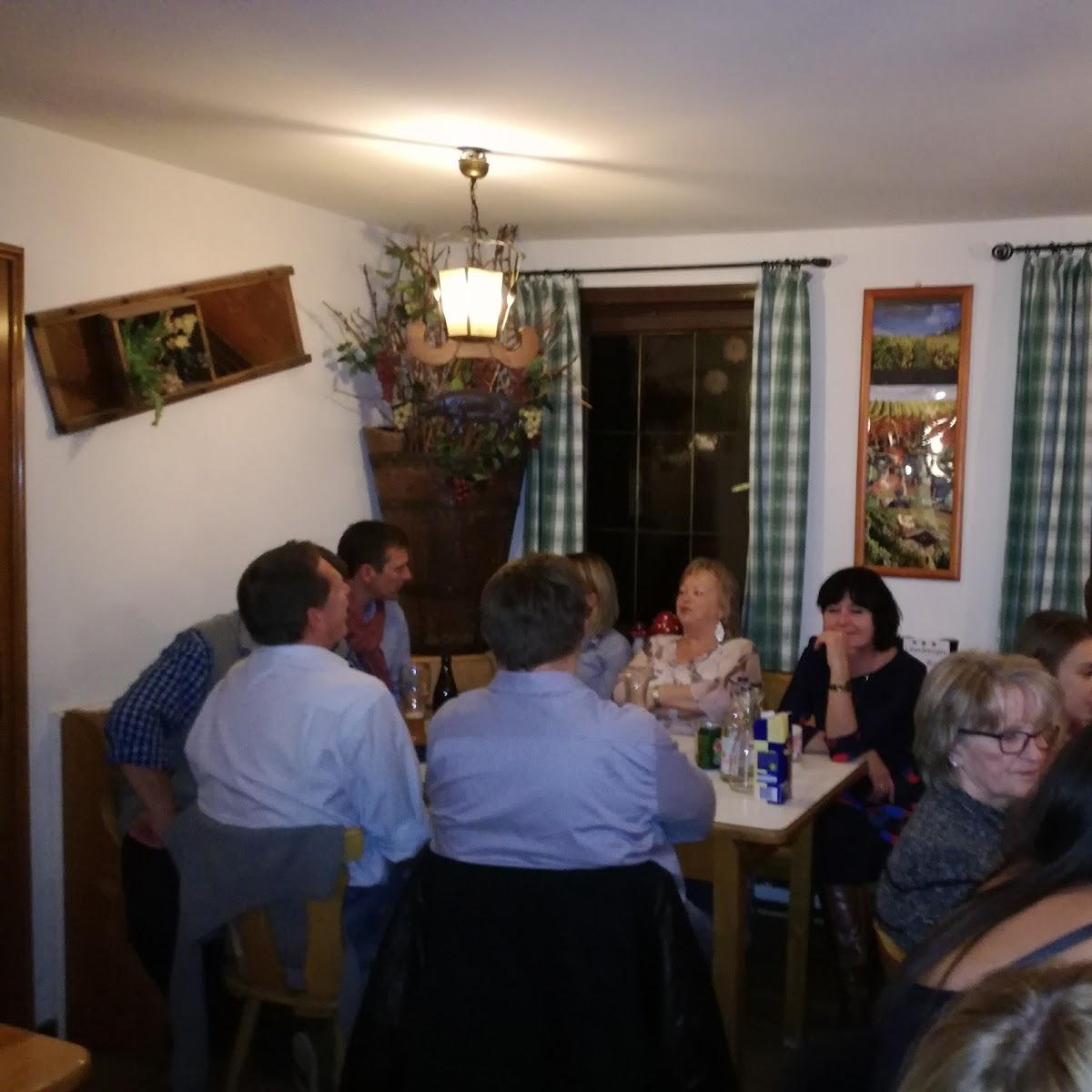 Restaurant "Weingut und Besenwirtschaft Thön" in Schorndorf