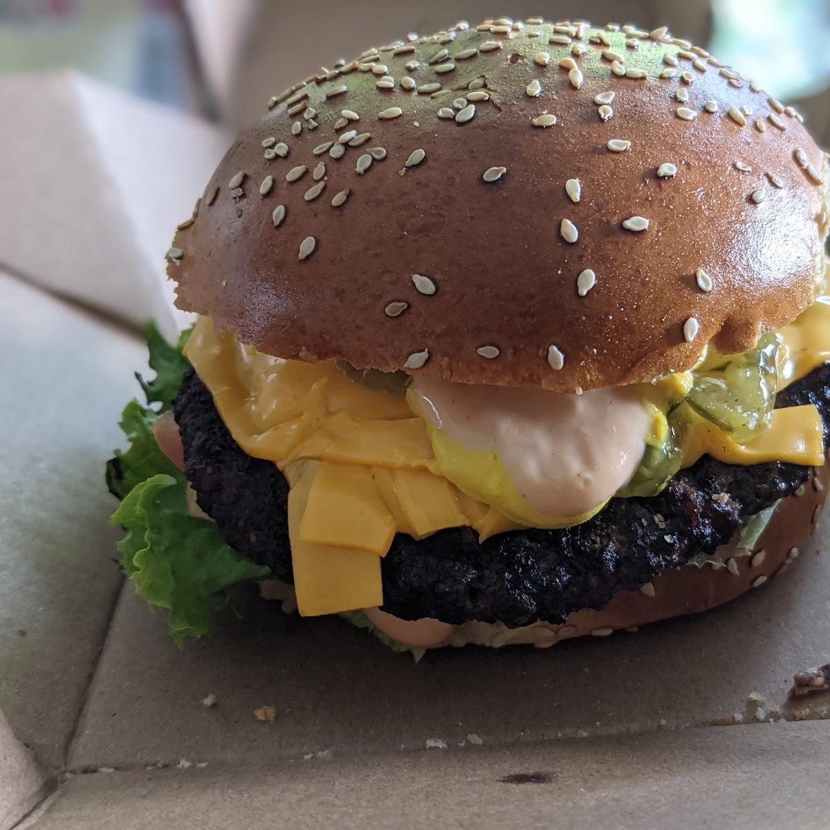 Restaurant "Eat Bull