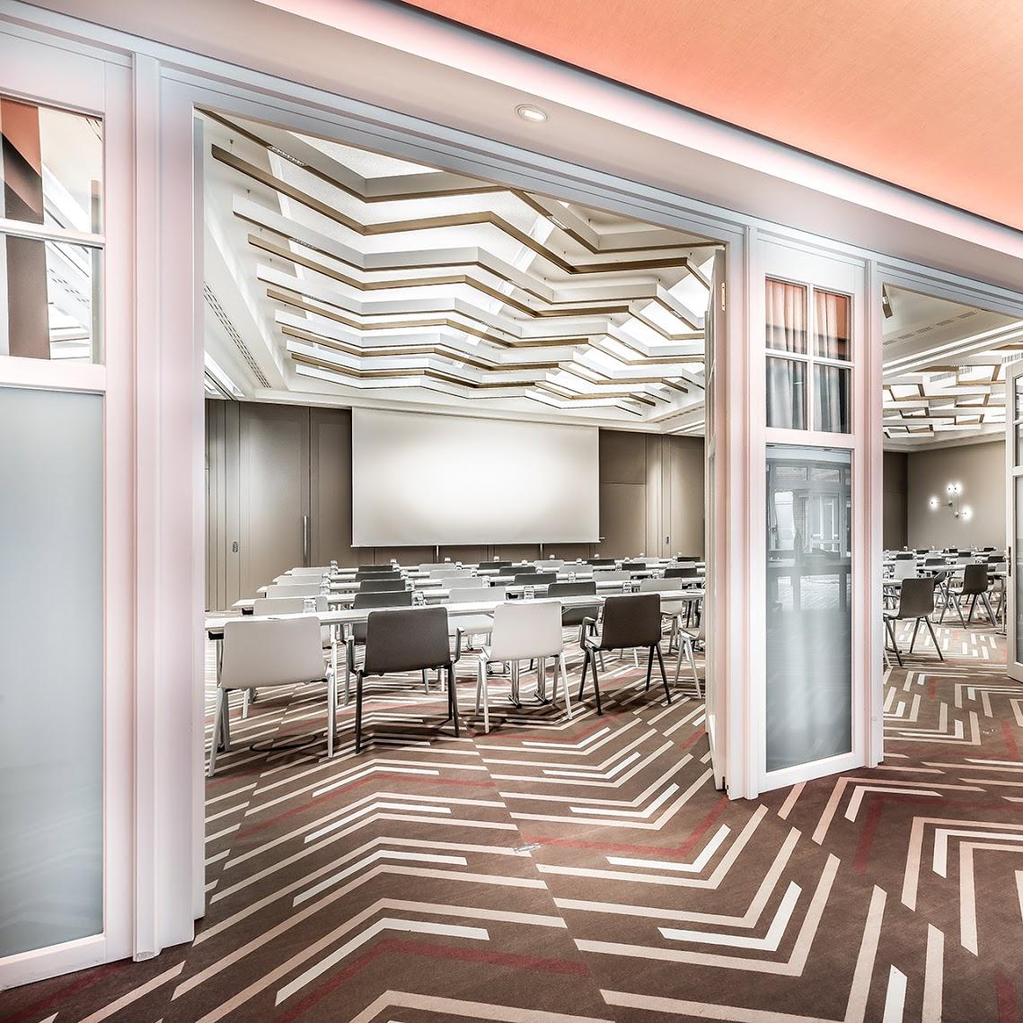 Restaurant "Steigenberger Hotel Treudelberg," in Hamburg