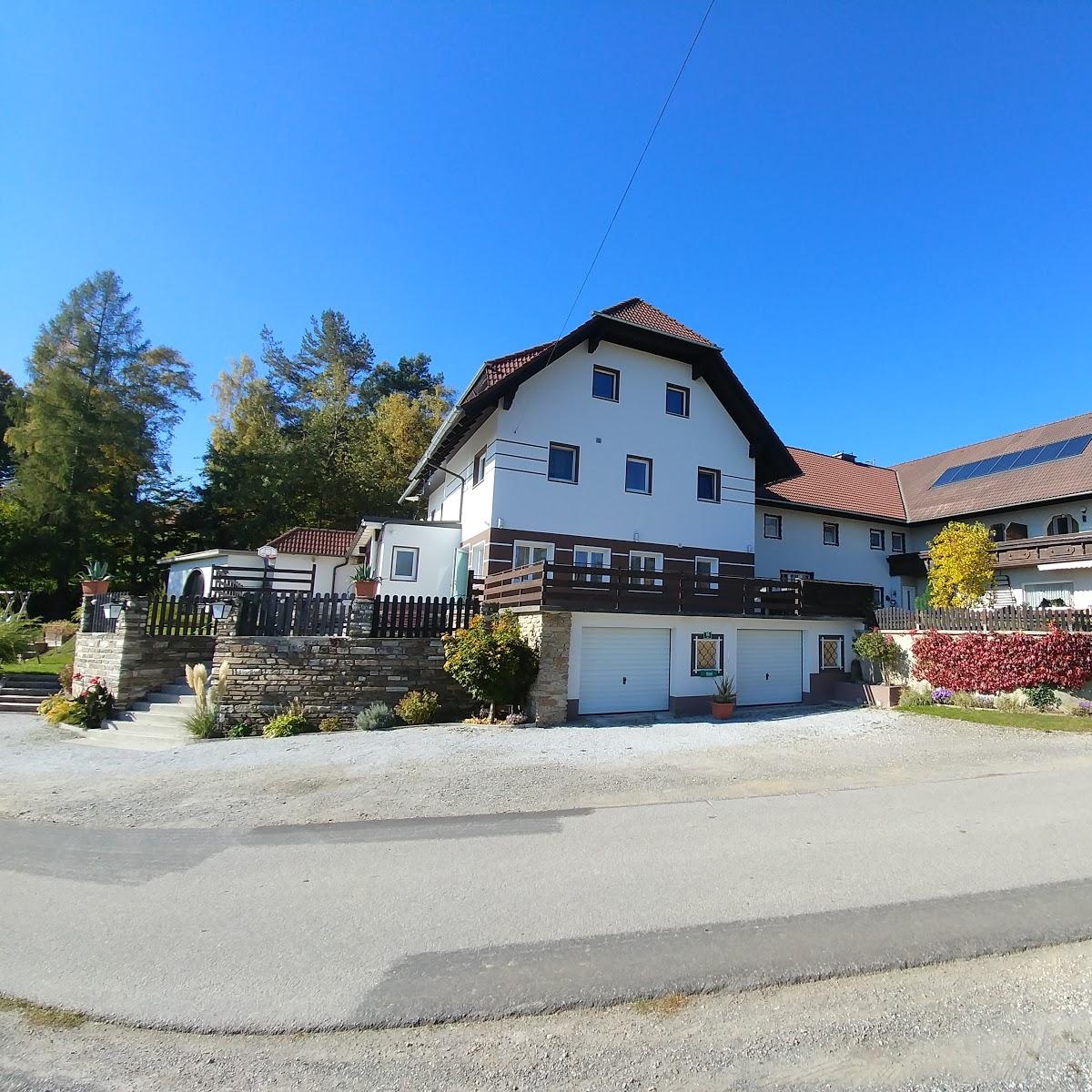 Restaurant "Wagenrad´l Bar" in  Österreich