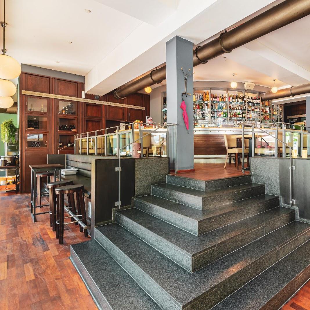 Restaurant "Bull & Bear Restaurant & Sportsbar" in Frankfurt am Main