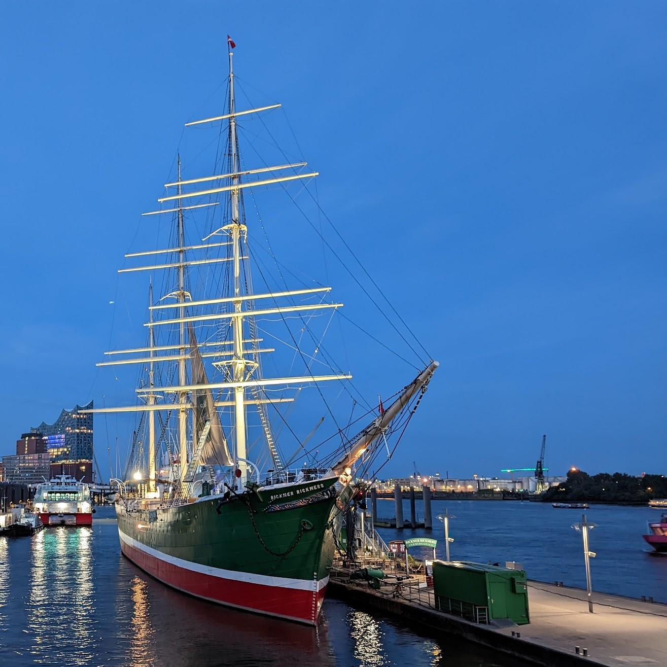 Restaurant "Museumsschiff Rickmer Rickmers" in Hamburg