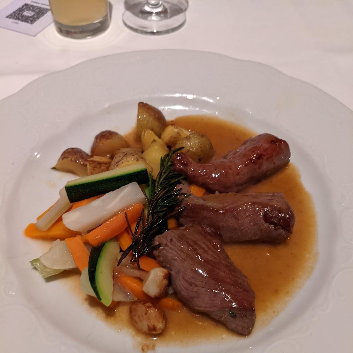 Restaurant "Tira Tardi Ristorante" in München