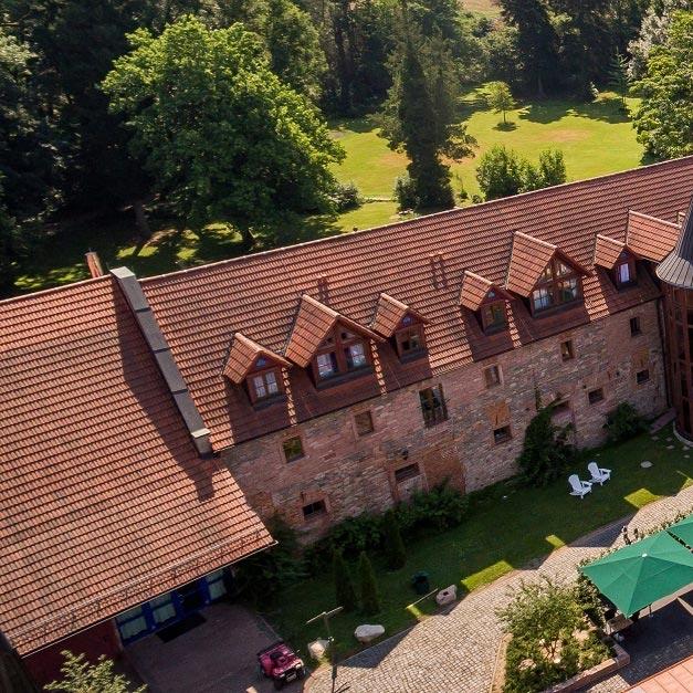 Restaurant "Schlosshotel Weyberhöfe" in Sailauf