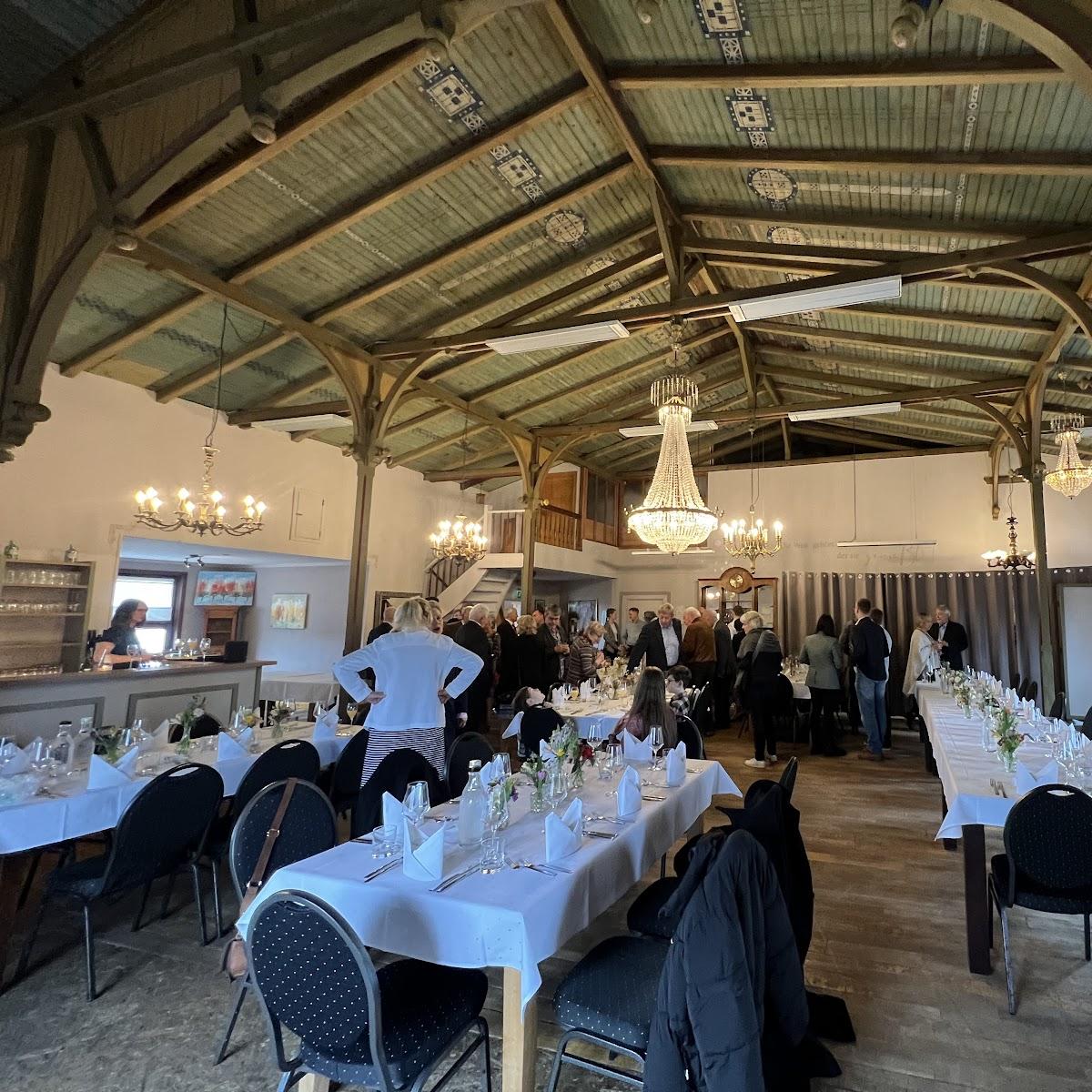 Restaurant "Antik Café La Donna" in Schlotfeld